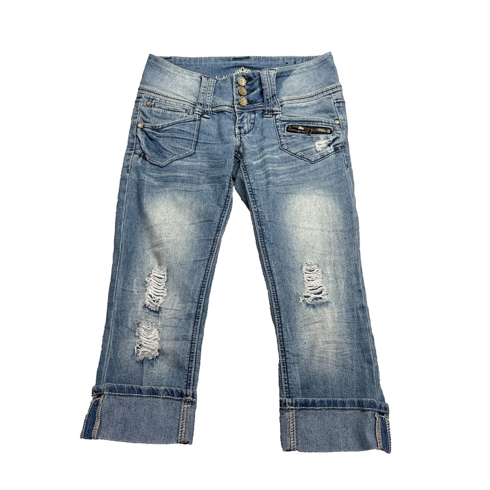 Almost Famous Capri Jeans Women's Size 1 Distressed Low Rise‎ Light Wash Denim